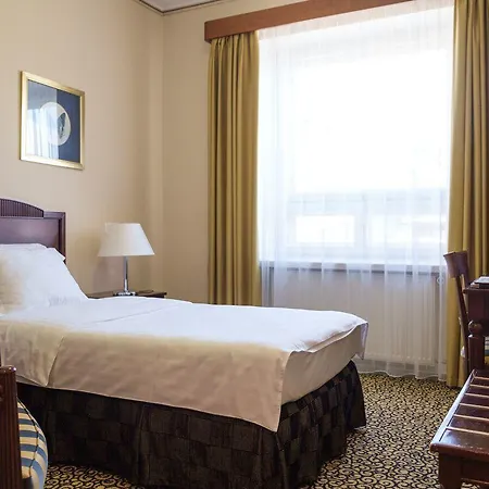 Grand 4* Viljandi (Viljandimaa)