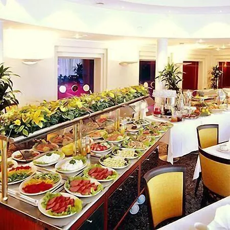 Grand Hotel