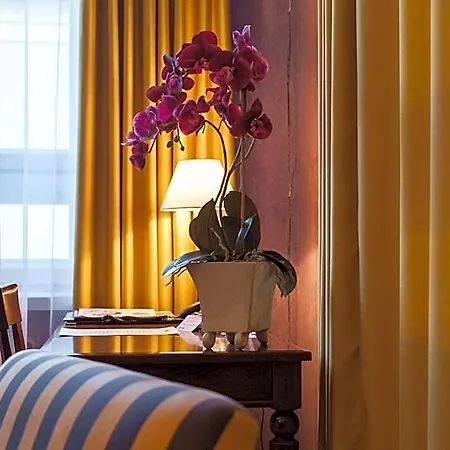 Grand Hotel
