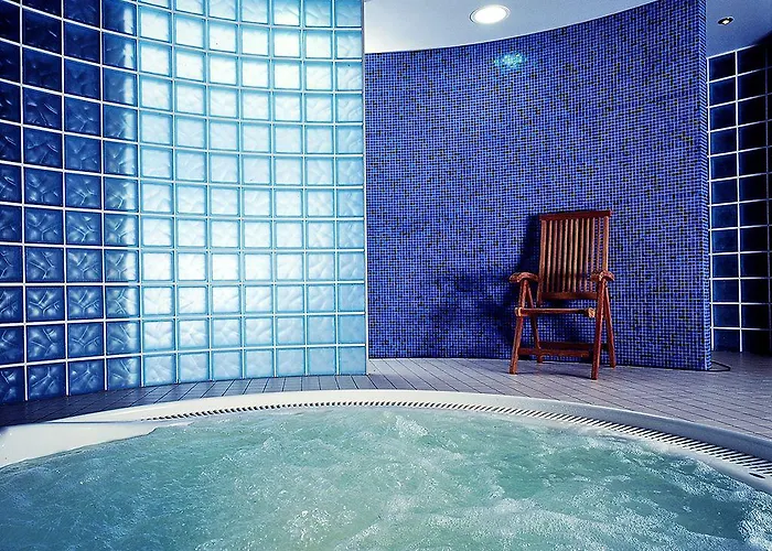 Grand 4* Viljandi (Viljandimaa)